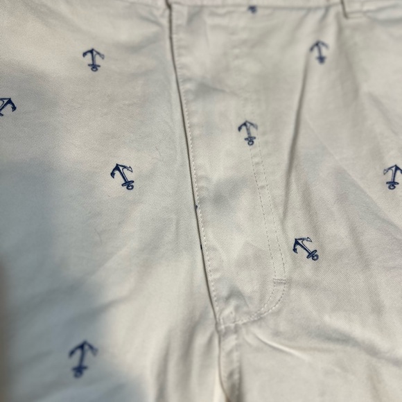 NWT IZOD White Men’s Big & Tall Shorts with Blue Anchor Print Size 44. - Picture 4 of 7